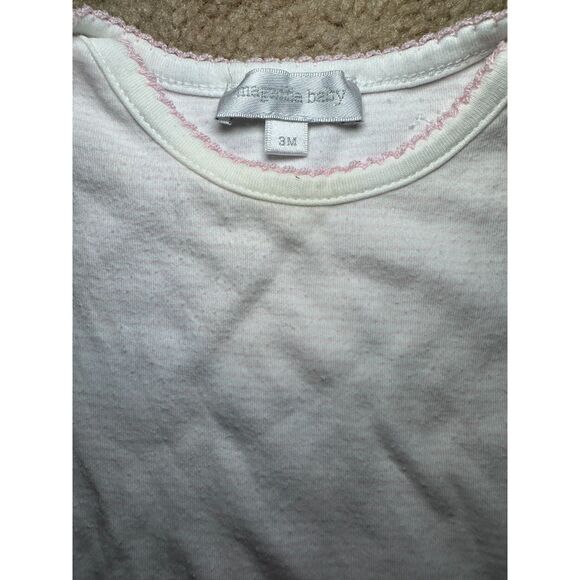 Lot of 2 Onesies, 0-3 month,‎ Magnolia Baby & KicKee Pants, Bamboo & Pima Cotton - Picture 4 of 9